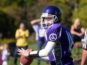 VHSS Bears quarterback Zach Thomas. CHRIS ABBOTT/TILLSONBURG NEWS