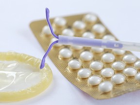 IUDs or hormonal implants instead of the pill for teens (Fotolia)