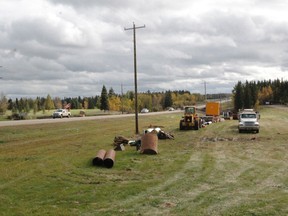 On Sept. 22 more construction began on Hwy. 22 to replace a culvert north of Drayton Valley near Twp. Rd. 494.