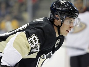Sidney Crosby and the Penguins are in Toronto to take on Nazem Kadri and the Maple Leafs on Saturday. (AFP/PHOTO)