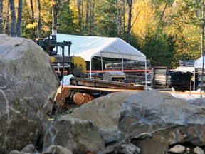 A man died by falling on a mobile saw in Brownsburg-Chatham Sunday, Oct. 12, 2014.
MATHIEU LACOMBE / QMI AGENCY