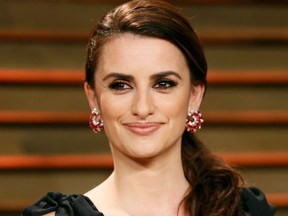 Actress Penelope Cruz arrives at the 2014 Vanity Fair Oscars Party in West Hollywood, California March 2, 2014. (REUTERS/Danny Moloshok)