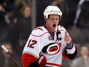 Carolina Hurricanes captain Eric Staal is reportedly willing to waive his no-trade contract to come to the Maple Leafs. (Reuters)