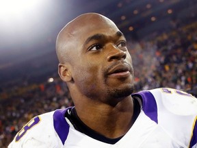 The Texas judge in Adrian Peterson child abuse case will stay on after an alleged comment about the lawyers involved in the case. (Tom Lynn/Reuters/Files)