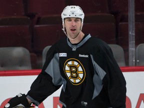 Bruins captain Zdeno Chara feels the NHL did the right thing by cancelling the Leafs-Sens clash following the deadly shooting on Parliament Hill. (Martin Chevalier/QMI Agency/Files)