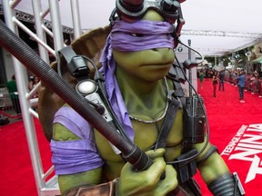 Offensive lineman J'Micheal Deane liked to dress as a ninja turtle. (QMI Files)