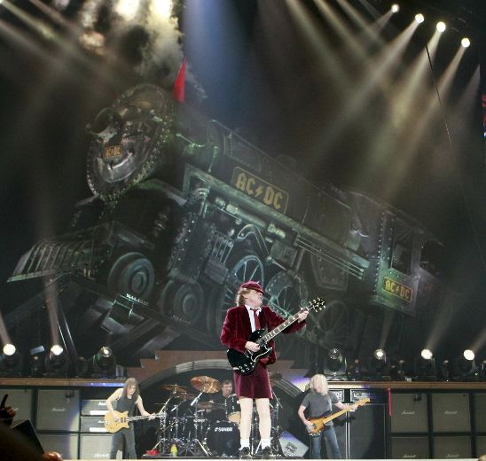 AC/DC drummer Phil Rudd charged in murder plot | Belleville Intelligencer