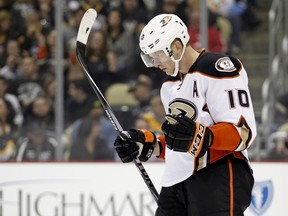 Corey Perry of the Anaheim Ducks celebrates his second goal of the game in the second period against the Pittsburgh Penguins during the season opener at Consol Energy Center on October 9, 2014. (Justin K. Aller/Getty Images/AFP)