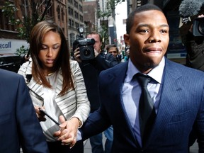 Former Baltimore Ravens running back Ray Rice and his wife Janay arrive for a hearing at a New York City office building November 5, 2014. (REUTERS)