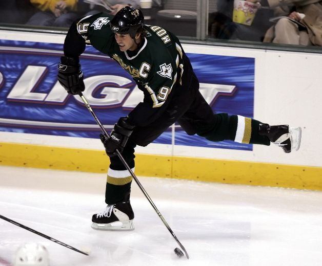 Mike Modano, Prince Albert Raiders forward (age 16).