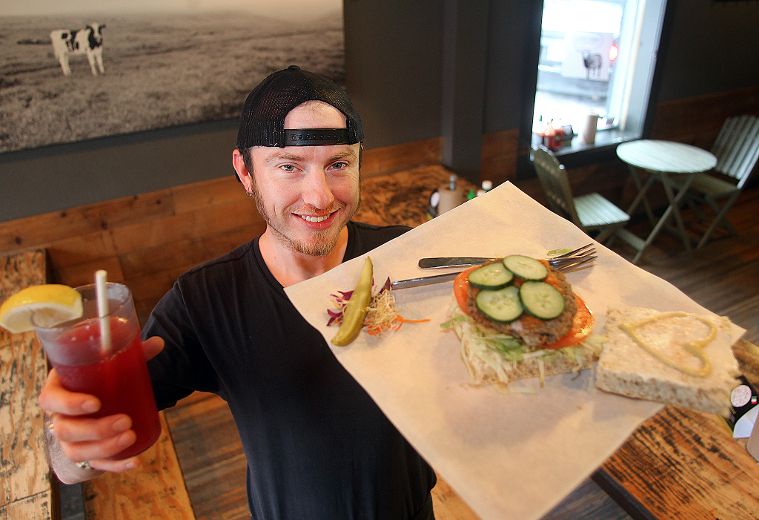 Boon Burger turns prank into warm-hearted gesture | Winnipeg Sun