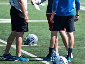 Offensive Coordinator Ryan Dinwiddie during training Montreal Alouettes in Montreal Hébert Park Tuesday, August 26, 2014. (MARTIN CHEVALIER/QMI AGENCY)