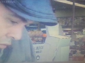 Gatineau police are hunting a man suspected of ripping off a number of vending machineS. GATINEAU POLICE/SUPPLIED