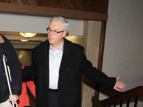 Premier Greg Selinger needs to put an end to the unrest within his party and the province by calling an election. (Chris Procaylo/Winnipeg Sun file photo)