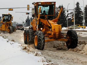 Snow clearing will be a major topic as Edmonton's council continues its budget deliberations. (EDMONTON SUN/File)