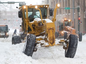 City council can't come to grips with such basic municipal services as snow clearing. (Edmonton Sun file)