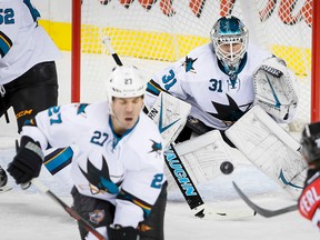 Sharks goalie Antti Niemi has been dealing with a minor injury. (QMI AGENCY)