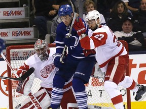 Maple Leafs head coach Randy Carlyle wants to see more examples of forwards getting in front of opposition goalies, as James van Riemsdyk did on Dec. 13, 2014 in a game against the Detroit Red Wings. (CRAIG ROBERTSON/Toronto Sun files)