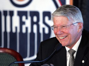 Cal Nichols, chairman of the borad of directors of the Edmonton Oilers ownership group speaks to media at a 2007 press conference.  (EDMONTON SUN/File)