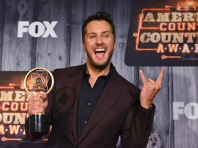 Luke Bryan will play Ottawa's Canadian Tire Centre on May 2. (Reuters File)