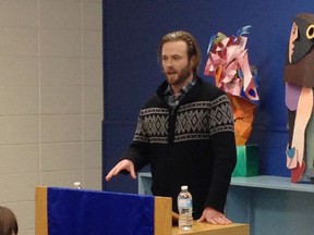 Eric Johnson shares his experiences in showbiz with students at Westlawn Junior High School. Trevor Robb/Edmonton Sun