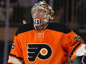 Philadelphia Flyers goalie Steve Mason. (Adam Hunger-USA TODAY Sports)
