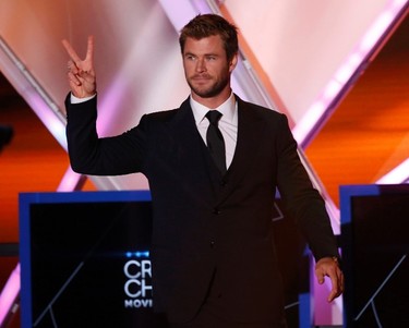 Actor Chris Hemsworth takes the stage to present the Louis XIII Genius Award to director Ron Howard during the 20th Annual Critics' Choice Movie Awards in Los Angeles, California January 15, 2015.   REUTERS/Mario Anzuoni