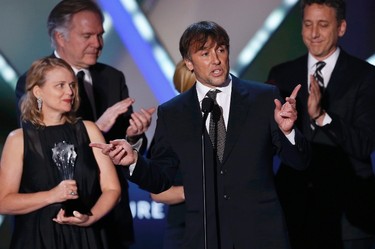 Director Richard Linklater accepts the award for best picture for "Boyhood" during the 20th Annual Critics' Choice Movie Awards in Los Angeles, California January 15, 2015.   REUTERS/Mario Anzuoni