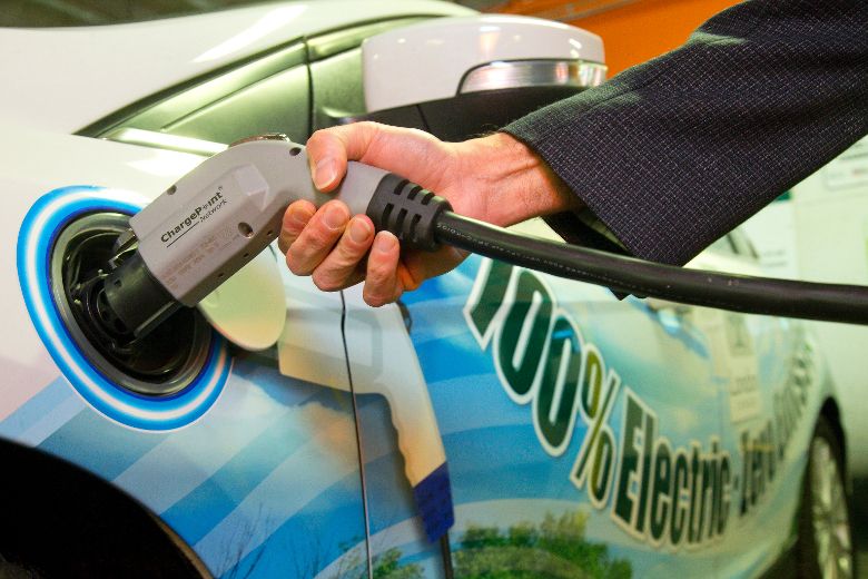 Council approves network of electric vehicle charging stations The Kingston Whig Standard