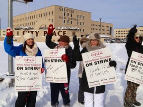 Ontario Nurses Association members in Kingston picket out front of the region's CCAC office on John Counter Boulevard on Friday, Jan. 30, 2015. ONA members walked off the job after a new contract with the CCAC wasn't reached. Ian MacAlpine/The Whig-Standard