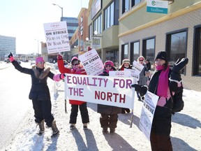 Registered nurses and other health care professionals who work for the North East Community Care Access Centre hit picket lines in Sudbury, ON. on Friday, Jan. 30, 2015. JOHN LAPPA/THE SUDBURY STAR/QMI AGENCY
