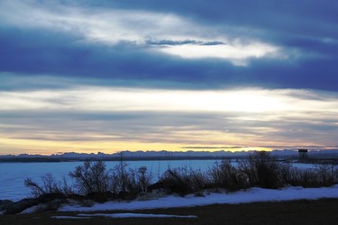 Dickson Dam sunset – the Rocky Mountains' Front Range. (Neil Waugh/Edmonton Sun)
