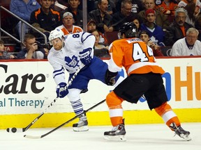 Phil Kessel fires one deep when the Leafs played the Flyers in Philadelphia on March 28, 2014. (Rich Schultz /Getty Images/AFP)