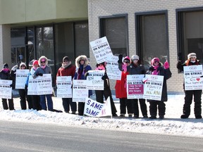JOHN LAPPA/THE SUDBURY STAR/QMI AGENCYRegistered nurses and other health care professionals who work for the North East Community Care Access Centre hit picket lines in Sudbury, ON. on Friday, Jan. 30, 2015.