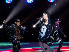 GLENDALE, AZ - FEBRUARY 01: Recording artists Katy Perry and Missy Elliott perform onstage during the Pepsi Super Bowl XLIX Halftime Show at University of Phoenix Stadium on February 1, 2015 in Glendale, Arizona.   Christopher Polk/Getty Images/AFP== FOR NEWSPAPERS, INTERNET, TELCOS & TELEVISION USE ONLY ==