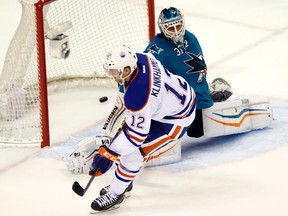 Rob Klinkhammer scored the winning goal on Antti Niemi in the 13th round of the shootout against the Sharks Monday in San Jose. (USA TODAY SPORTS)