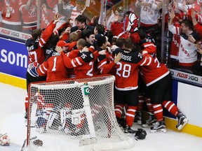 Canada wins gold over Russia at the World Junior Championship at the Air Canada in Toronto on January 5, 2015. (Stan Behal/Toronto Sun/QMI Agency)