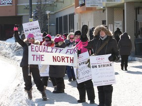 JOHN LAPPA/THE SUDBURY STAR/QMI AGENCYRegistered nurses and other health care professionals who work for the North East Community Care Access Centre hit picket lines in Sudbury, ON. on Friday, Jan. 30, 2015.