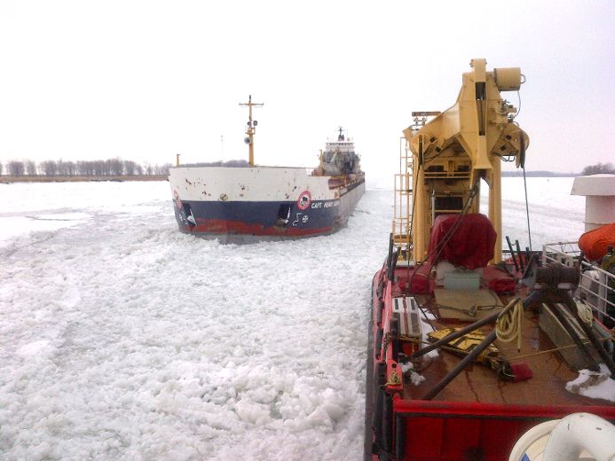 Canadian and U.S. icebreakers busy escorting lake freighters | The ...