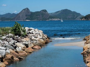 The polluted Guanabara Bay that will host sailing events at the 2016 Olympics in Rio de Janeiro. (AFP PHOTO/YASUYOSHI CHIBA)