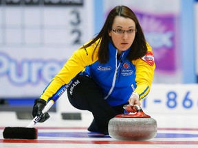 Alberta skip Val Sweeting delivers a rock in her game against Nova Scotia during the Scotties Tournament of Hearts in Moose Jaw, Sask., Feb. 15, 2015. (TODD KOROL/Reuters)