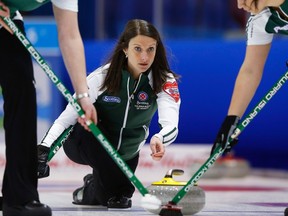 Prince Edward Island skip Suzanne Birt delivers her shot against Quebec during the Scotties Tournament of Hearts in Moose Jaw, Sask., February 18, 2015. (REUTERS/Todd Korol)