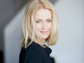 Actress Kelly Rowan