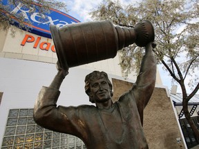 Edmonton Oilers great Wayne Gretzky's statue is seen outside Rexall Place in Edmonton on Wednesday Nov 4, 2013.QMI Agency
