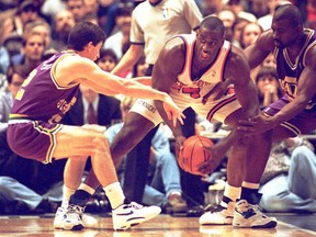 Former New York Knick Anthony Mason passed away on Saturday at the age of 48. (AFP)