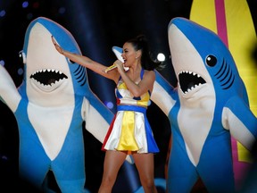 Katy Perry performs during the halftime show at the NFL Super Bowl XLIX football game between the Seattle Seahawks and the New England Patriots in Glendale, Arizona, February 1, 2015.  (REUTERS/Lucy Nicholson)