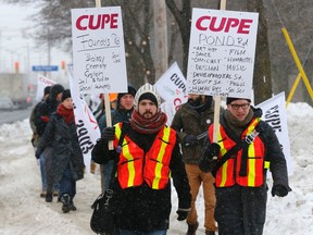 Strikers on the picket line at York University on March 3, 2015. (Michael Peake/Toronto Sun)