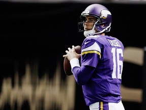 Matt Cassel of the Minnesota Vikings participates in warmups prior to a game against the New Orleans Saints at the Mercedes-Benz Superdome on September 21, 2014. (Sean Gardner/Getty Images/AFP)