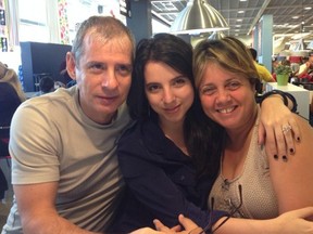 From left to right: Ricardo Marcelo, Maria Marcelo (his daughter) and Dulce Torres (Ricardo's wife).