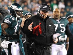 Head coach Andy Reid with Jeremy Maclin when they played together on the Philadelphia Eagles in 2011. (REUTERS/Tim Shaffer)
